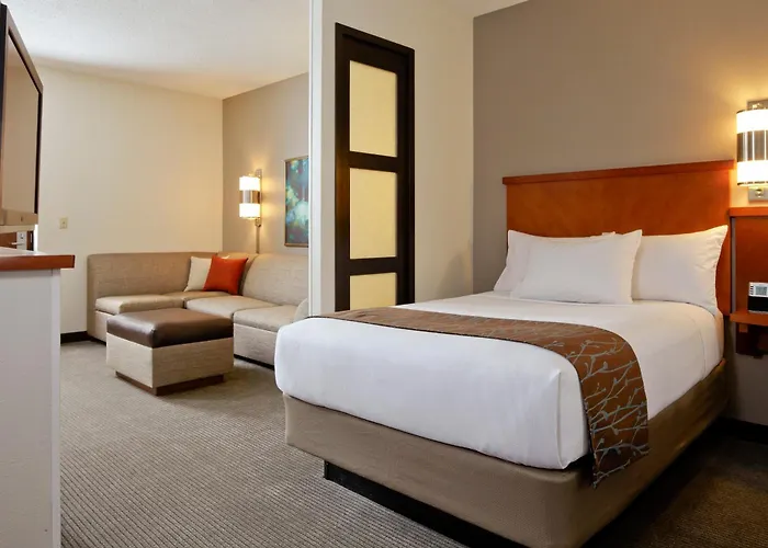 Hyatt Place Worth / Cityview Hotel