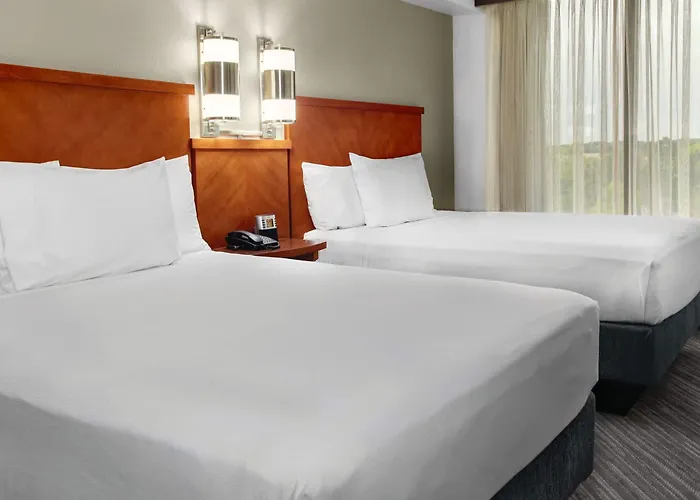 Hyatt Place Worth / Cityview 3*