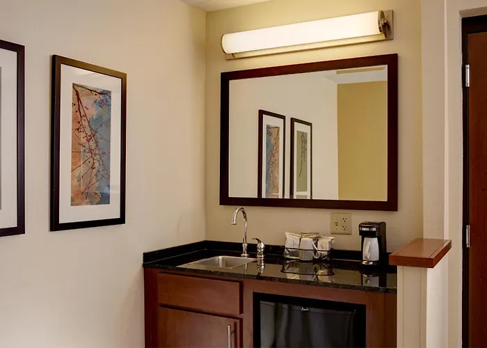 Hyatt Place Worth / Cityview