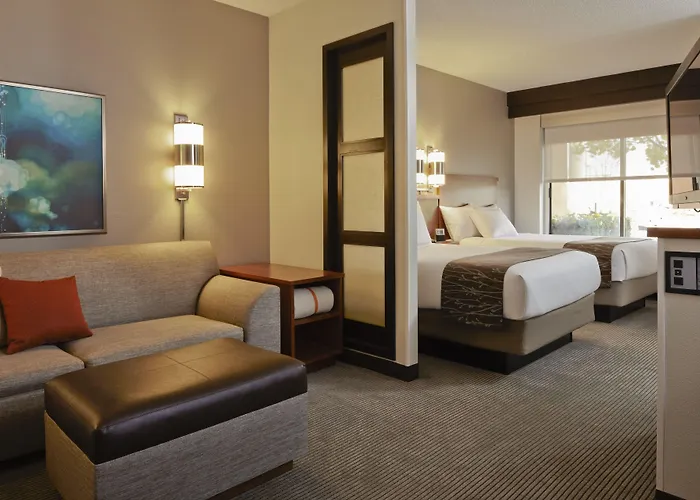 Hyatt Place Worth / Cityview Hotel 3*