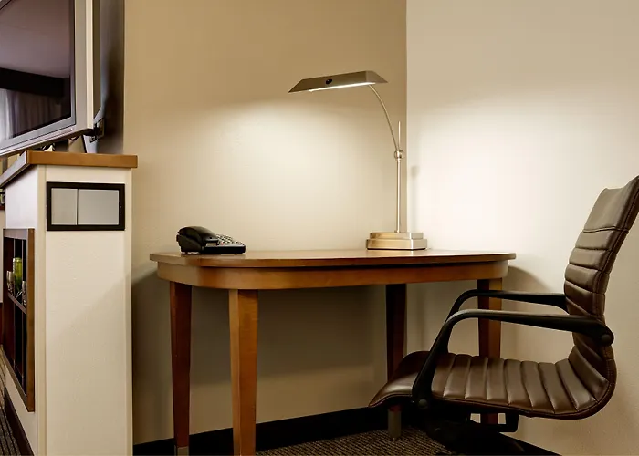 Hyatt Place Worth / Cityview Fort Worth