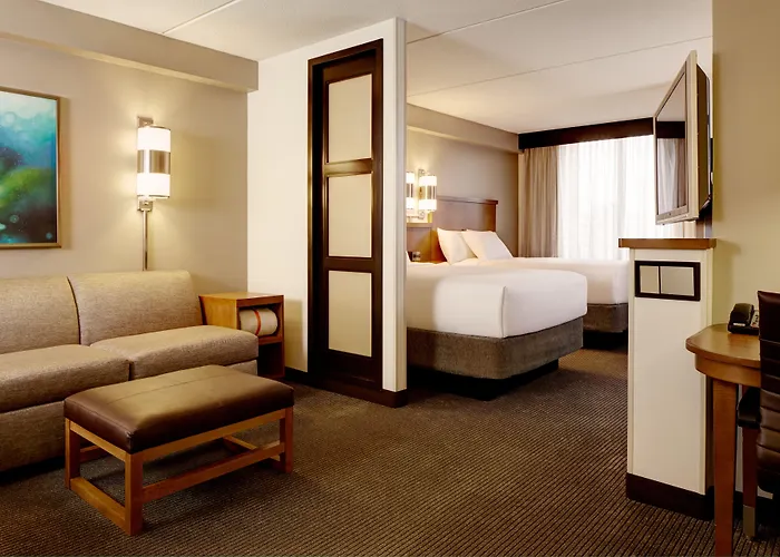 Hyatt Place Worth / Cityview Hotel