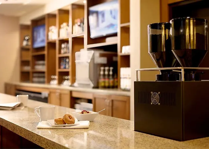 Hyatt Place Worth / Cityview Fort Worth