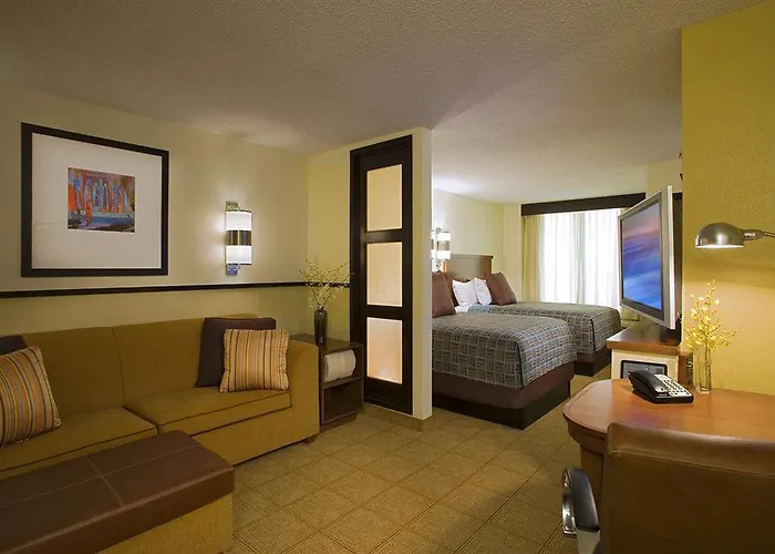 Hyatt Place Worth / Cityview 3*